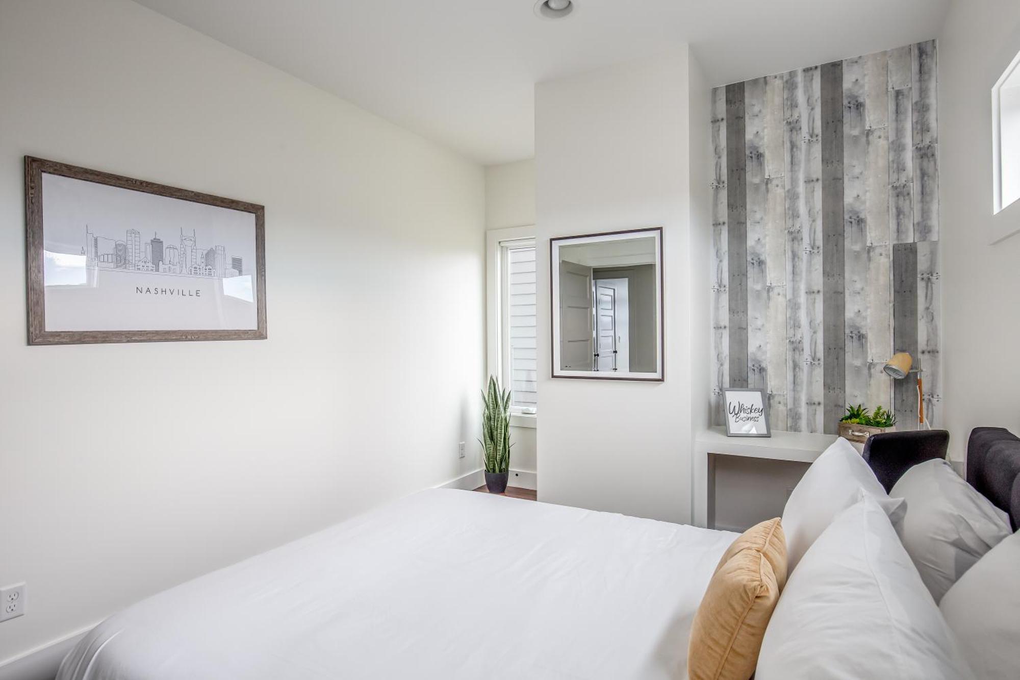 Whiskey House With Rooftop Golf, City Views! 8Min To Downtown! Sleeps 9! Нэшвилл Экстерьер фото